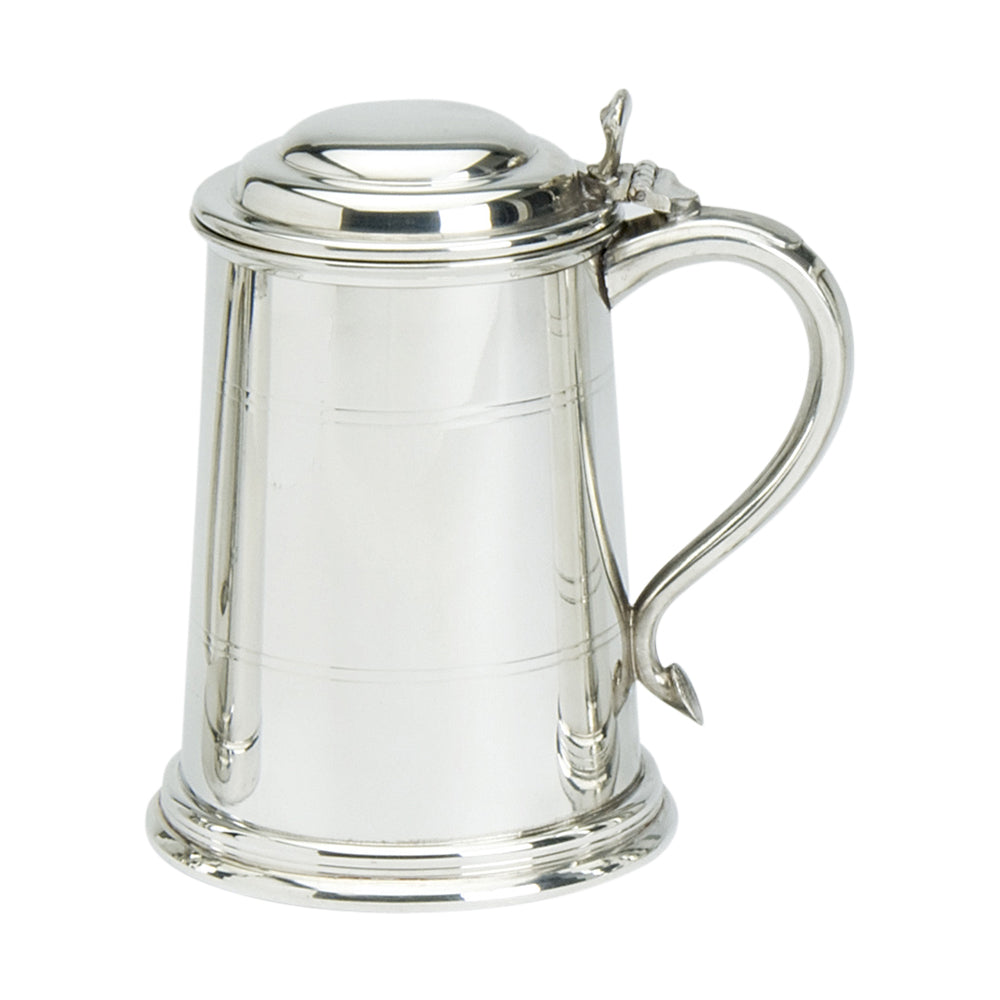 1 Pint Tankard. Wells with Lid